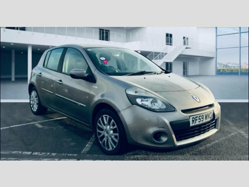 Renault Clio  1.2 Dynamique TomTom Hatchback 5dr Petrol Manual E 