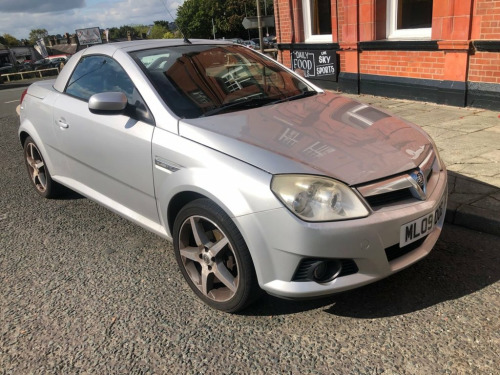 Vauxhall Tigra  1.8 EXCLUSIV 16V 2d 125 BHP