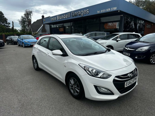 Hyundai i30  1.6 CRDi Blue Drive Active Hatchback 5dr Diesel Ma