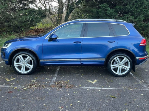 Volkswagen Touareg  3.0 TDI V6 BlueMotion Tech R-Line Plus SUV 5dr Die