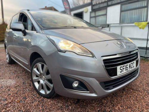 Peugeot 5008  1.6 BlueHDi Allure