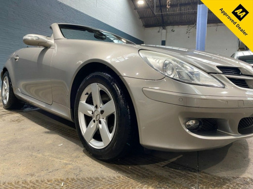 Mercedes-Benz SLK SLK200 Kompressor 1.8 SLK200 Kompressor Convertible 2dr Petrol Autom