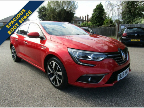 Renault Megane  1.3 TCe Iconic Sport Tourer 5dr Petrol Manual Euro