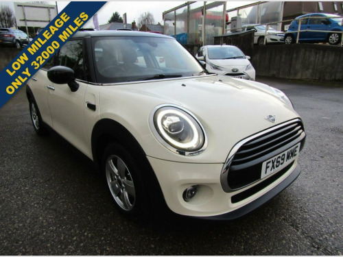 MINI Hatch  1.5 Cooper Classic Hatchback 5dr Petrol Manual Eur