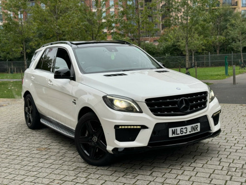 Mercedes-Benz M-Class  5.5 ML63 V8 AMG SpdS+7GT 4WD Euro 5 (s/s) 5dr