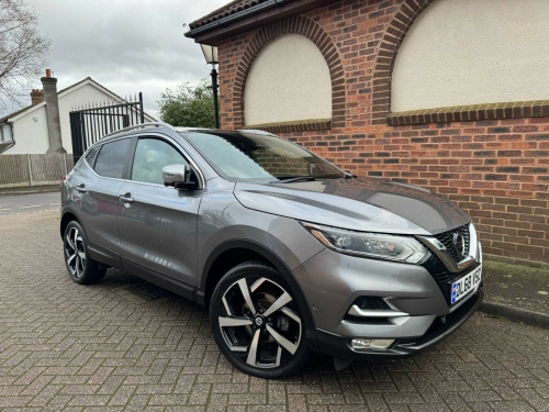 Nissan Qashqai  1.3 DIG-T Tekna+ Euro 6 (s/s) 5dr