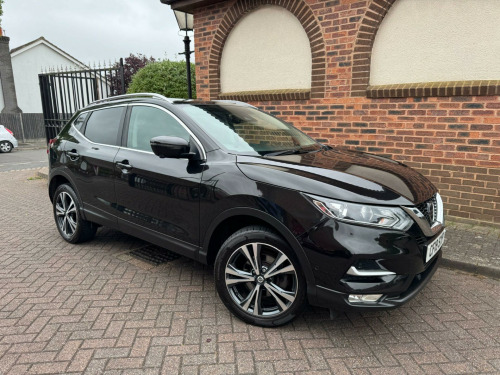 Nissan Qashqai  1.3 DIG-T N-Connecta Euro 6 (s/s) 5dr