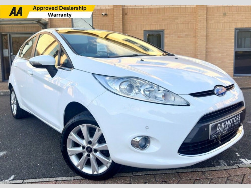 Ford Fiesta  1.4 Zetec Hatchback 5dr Petrol Manual (133 g/km, 9