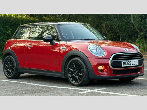 MINI Hatch  1.5 Cooper Auto Euro 6 (s/s) 3dr