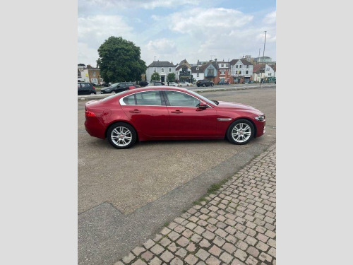 Jaguar XE  2.0i Prestige Auto Euro 6 (s/s) 4dr