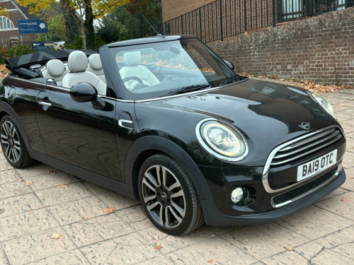MINI Convertible  1.5 Cooper Exclusive Steptronic Euro 6 (s/s) 2dr