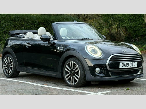 MINI Convertible  1.5 Cooper Exclusive Steptronic Euro 6 (s/s) 2dr