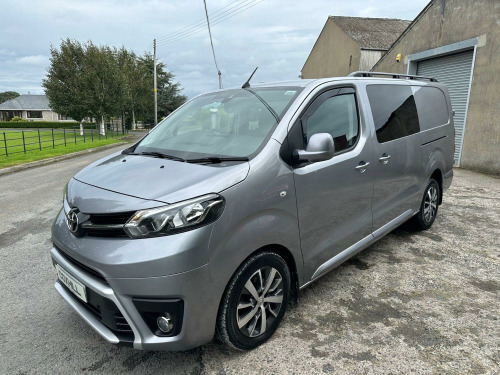 Toyota PROACE Verso  2.0 D Design