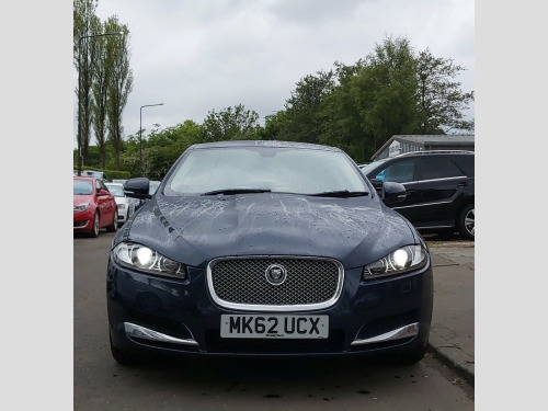 Jaguar XF  2.2 D PREMIUM LUXURY 4d 190 BHP SAT NAVIGATION + R