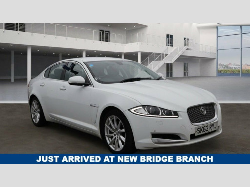 Jaguar XF  2.2 D LUXURY 4d 190 BHP