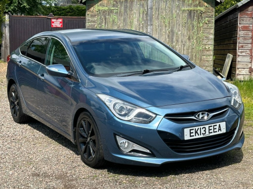 Hyundai i40  1.7 CRDI STYLE 4d 134 BHP