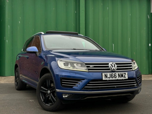 Volkswagen Touareg  3.0 V6 R-LINE PLUS TDI BLUEMOTION TECHNOLOGY 5d 25