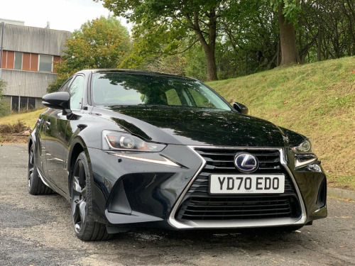 Lexus IS  2.5 300H 4d 220 BHP