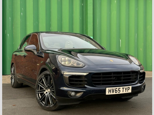 Porsche Cayenne  3.0 S E-HYBRID TIPTRONIC 5d 333 BHP