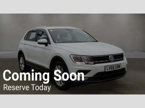 Volkswagen Tiguan  2.0 TDI BlueMotion Tech SE Navigation SUV 5dr Dies