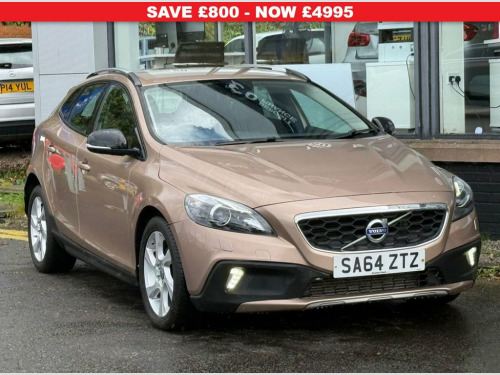 Volvo V40  1.6 D2 Lux Hatchback 5dr Diesel Manual Euro 5 (s/s 