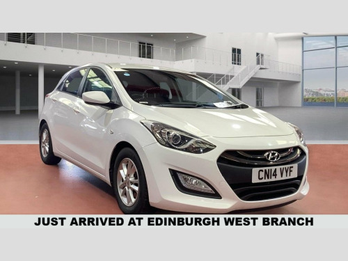 Hyundai i30  1.6 CRDi Active Hatchback 5dr Diesel Auto Euro 5 (
