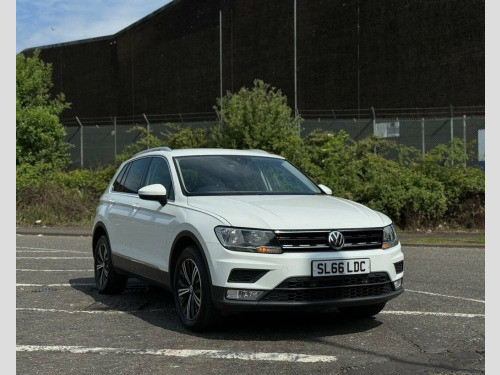 Volkswagen Tiguan  2.0 TDI BlueMotion Tech SE Navigation SUV 5dr Dies