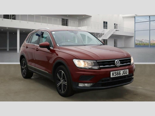 Volkswagen Tiguan  2.0 TDI BlueMotion Tech SE Navigation SUV 5dr Dies