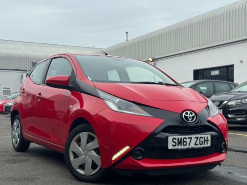Toyota AYGO  1.0 VVT-i x-play Hatchback 5dr Petrol x-shift Euro
