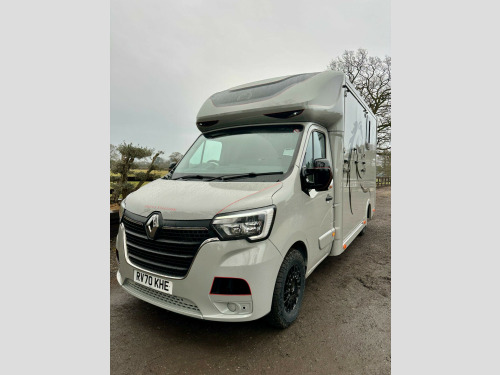 Renault Master  3.5T Equus Horsebox