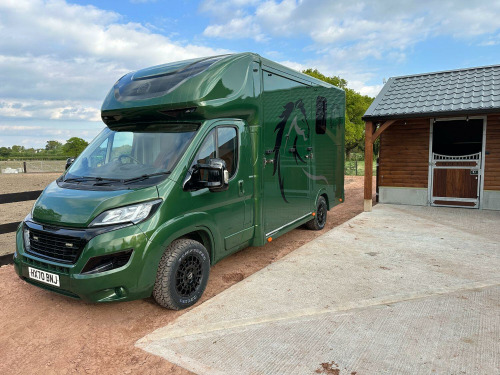 Peugeot Boxer 3.5T Horsebox