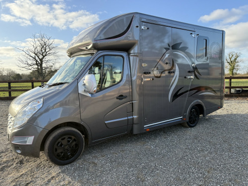 Renault Master  2.3 dCi 35 HorseBox 3.5T Equus 