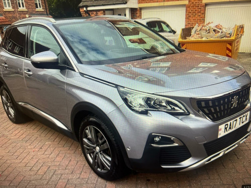 Peugeot 3008 Crossover  1.2 PureTech Allure