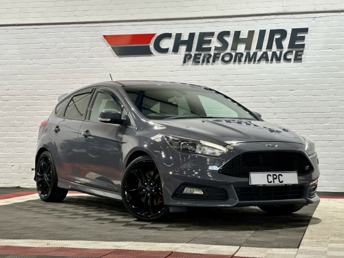 Ford Focus  2.0 TDCi ST-3 STEALTHGREY+SYNC3+STYLEPACK+STAGE1+HEATEDLEATHER 