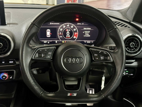 Audi S3  2.0 TFSI Black Edition 2FORMERS+PANROOF+BANGOLUFSEN+ARABLUE+MAXTON+RESDELET 