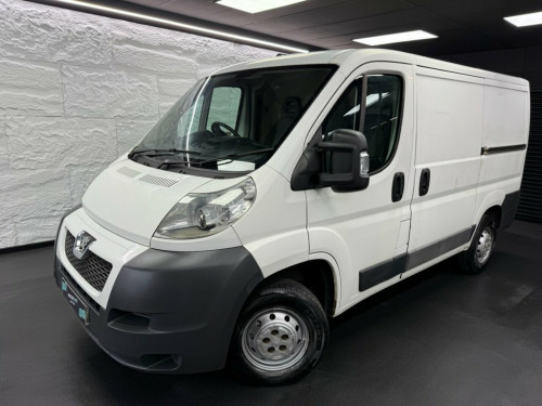 Peugeot Boxer  2.2 HDi 330 Professional Panel Van 4dr Diesel Manu