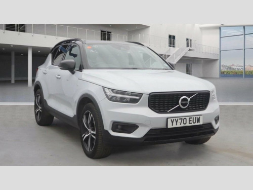 Volvo XC40  1.5h T4 Recharge 10.7kWh R-Design SUV 5dr Petrol P