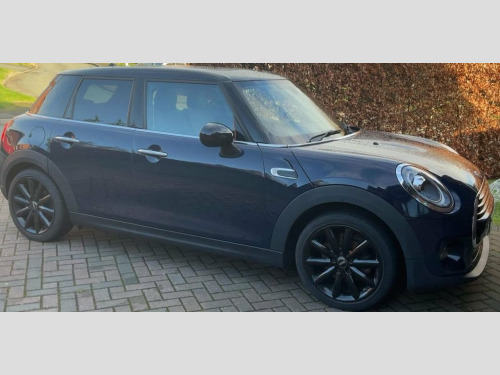 MINI Hatch  1.5 Cooper D Panoramic Hatchback 5 Door Diesel Man