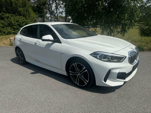 BMW 1 Series  1.5 118i M Sport (LCP) Hatchback 5dr Petrol DCT Eu