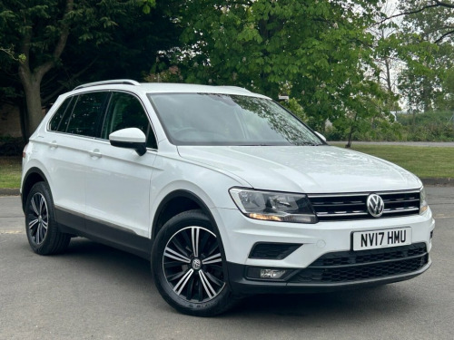 Volkswagen Tiguan  2.0 TDI BlueMotion Tech SE Navigation SUV 5dr Dies