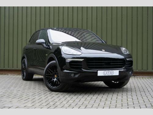 Porsche Cayenne  3.0 V6 E-Hybrid S Platinum Edition TiptronicS 4WD Euro 6 (s/s) 5dr