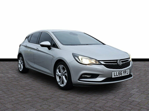 Vauxhall Astra  1.6 CDTi ecoFLEX SRi Nav Hatchback 5dr Diesel Manu