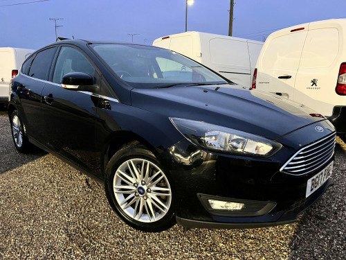 Ford Focus  1.0T EcoBoost Zetec Edition Hatchback 5dr Petrol Manual Euro 6 (s/s) (125 p