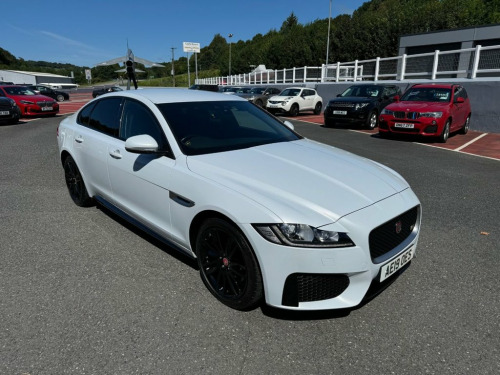 Jaguar XF  3.0 D V6 S Auto Diesel 4d 296 BHP Only 42,500 mile