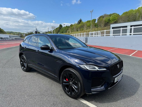 Jaguar F-PACE  2.0 D200 MHEV R-Dynamic HSE Black SUV 5dr Diesel A