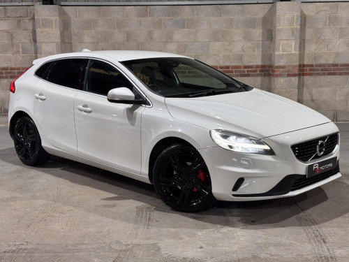 Volvo V40  2.0 D2 R-Design Pro Hatchback 5dr Diesel Manual Euro 6 (s/s) (120 ps)