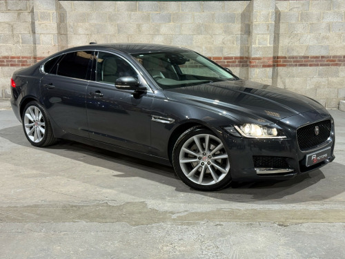 Jaguar XF  2.0d Portfolio Saloon 4dr Diesel Auto Euro 6 (s/s) (180 ps)