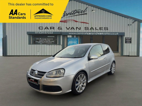 Volkswagen Golf  3.2 R32 Hatchback 3dr Petrol Manual (276 g/km, 240