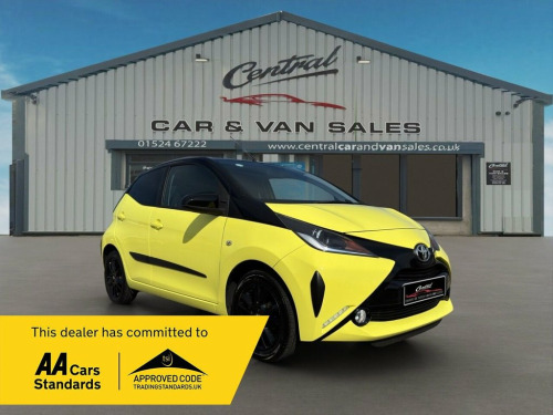 Toyota AYGO  1.0 VVT-i x-cite 3 Yellow Bi-Tone Hatchback 5dr Pe
