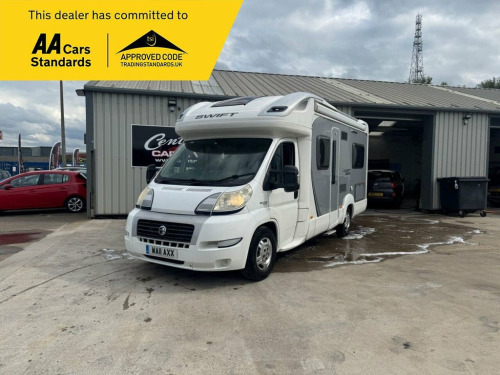 Suzuki Voyager 685 FB  40 MAXI LWB C/C MJ 160 Full Fridge/Freezer - 4 Sea
